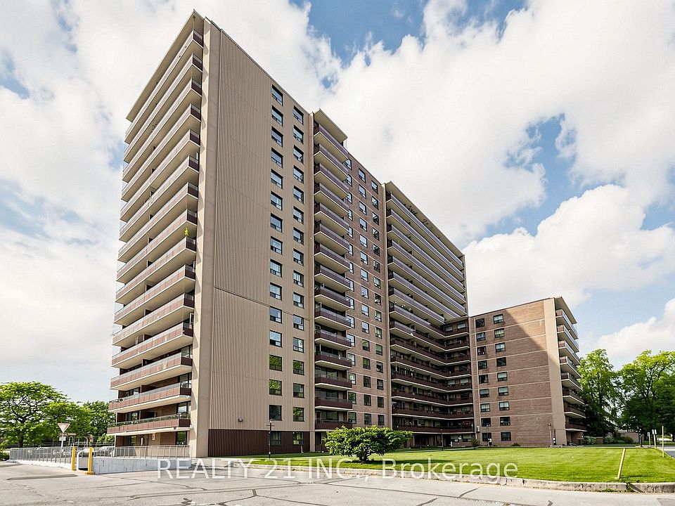 1st image of 180 Markham Rd #819