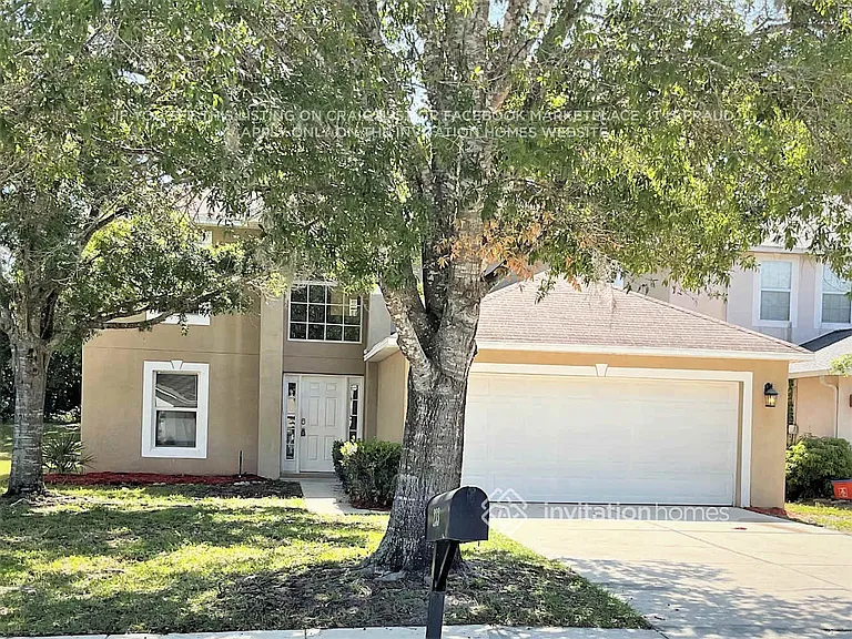 233 Pleasant Gardens Dr — Photo 2