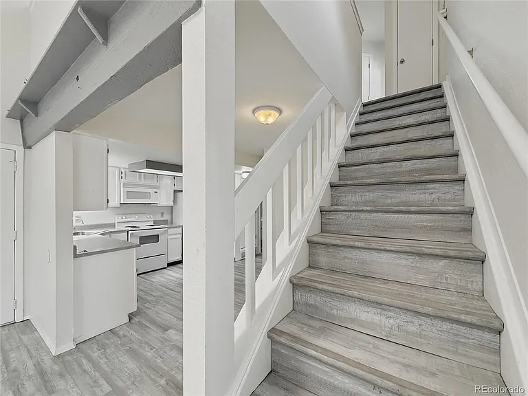 942 S Dearborn Way #10 — Photo 11