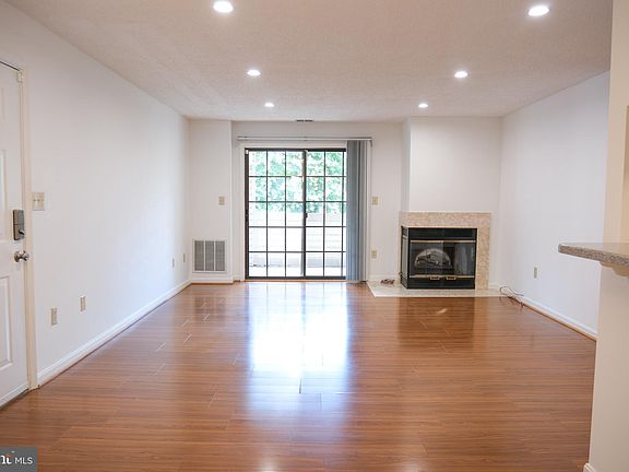 4th image of 6941 Mary Caroline Cir APT H