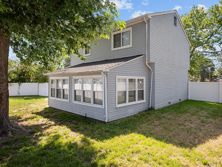 1810 Mehrens Ct — Photo 8