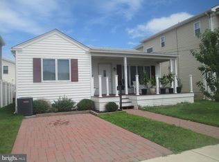 205 E Syracuse Ave, Wildwood Crest, NJ 08260