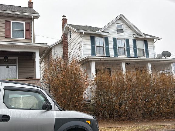 3rd image of 200 3rd St