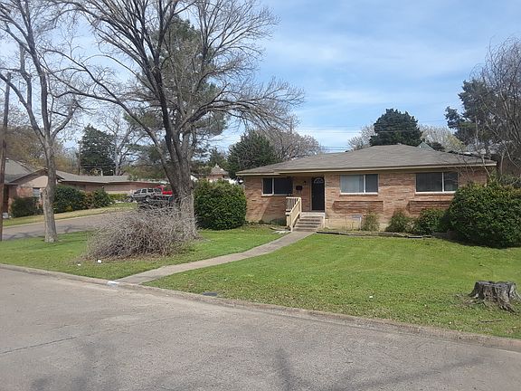 2nd image of 3520 Oak Creek Cir