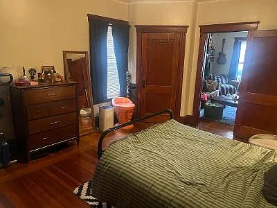 208 Lafayette St — Photo 3
