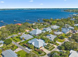 111 SE Cortez Ave, Stuart, FL 34994