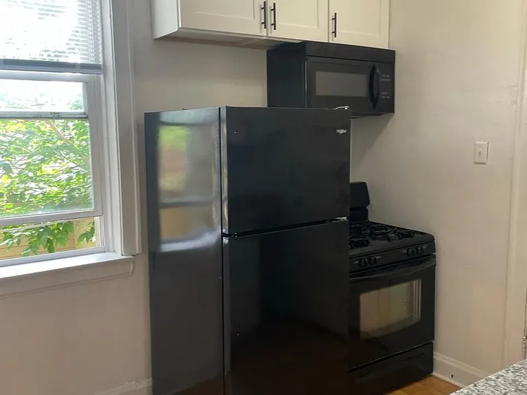 5011 N Rockwell St #3 — Photo 7