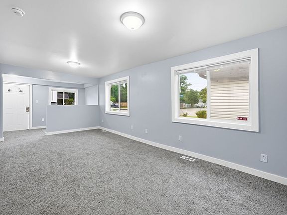 5th image of 1651 Elgin Ave