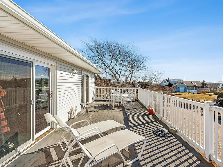 36 Nautilus Dr — Photo 12