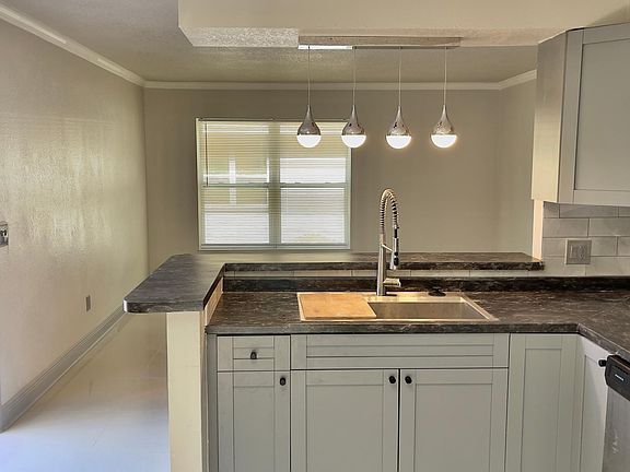 5th image of 7917 Lakeshore Dr APT C