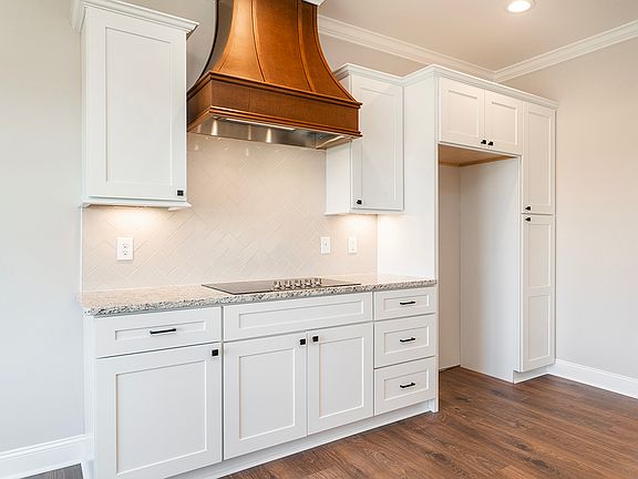 7th image of this home