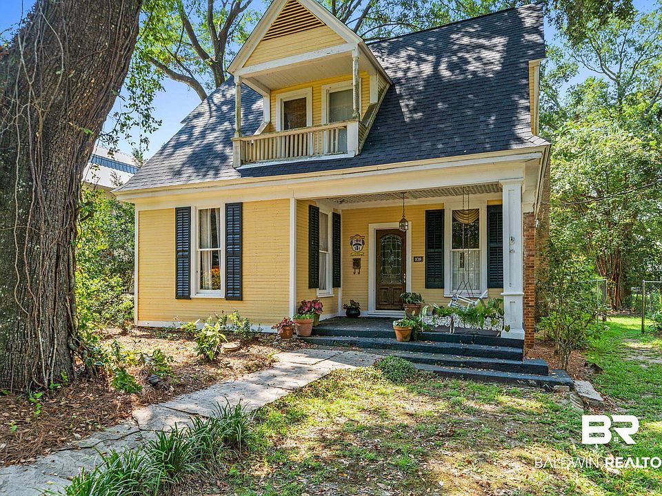 1st image of 108 Magnolia Ave