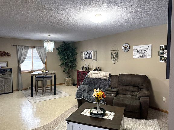2nd image of 801 W Jackson Blvd