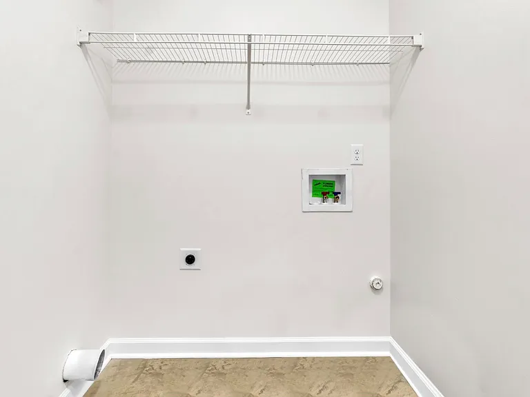 1374 Dow Pl — Photo 6