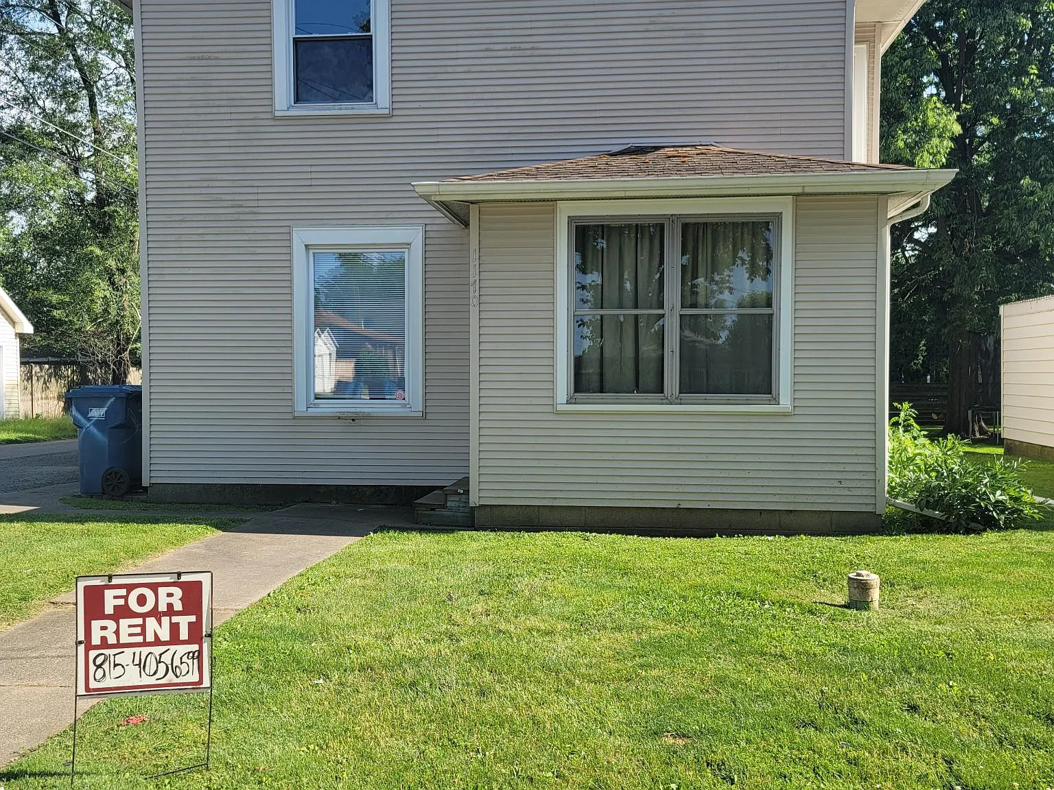 1170 W Hickory St — Photo 1