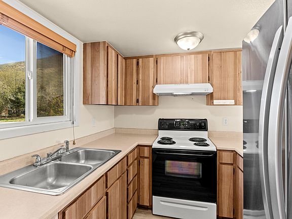 4th image of 850 Shenandoah Dr #17