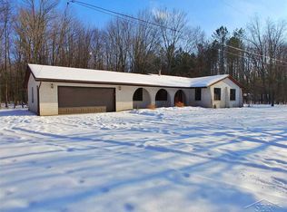 9063 Oakley Rd, Saint Charles, MI 48655