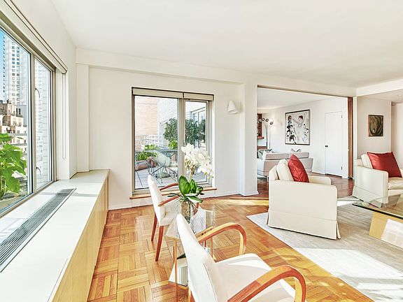 3rd image of 200 E 57th St APT 20D