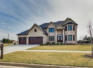 4108 Chinaberry Ln, Naperville, IL 60564