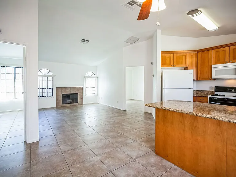 78441 Avenue 42 — Photo 3