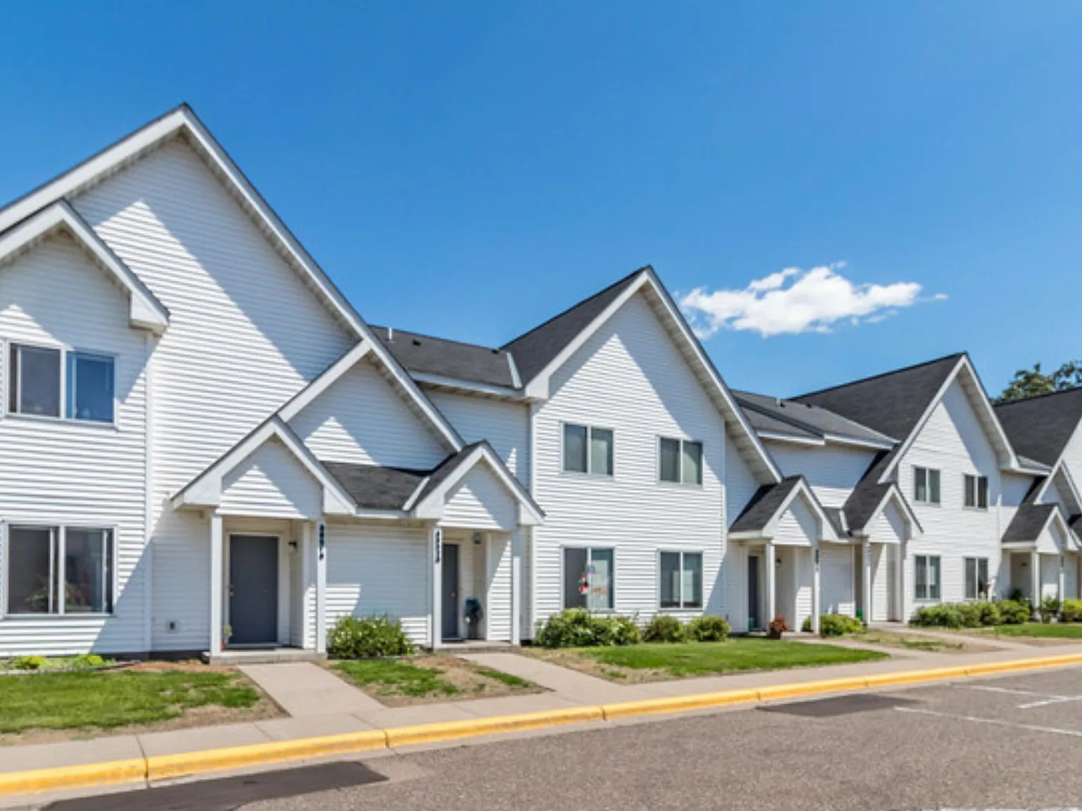 Kestrel Meadows Townhomes — Photo 1