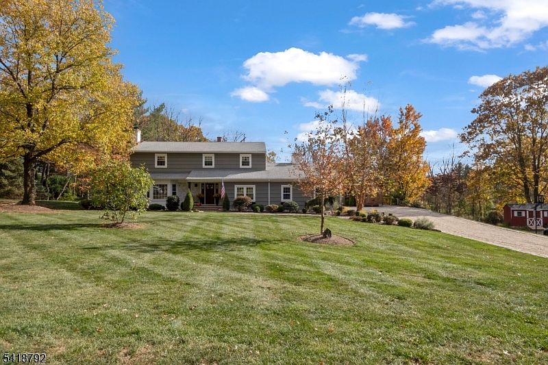 1st image of 423 Windmill Way