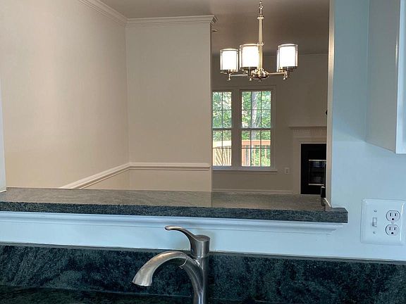 5th image of 14564 Woodgate Manor Cir