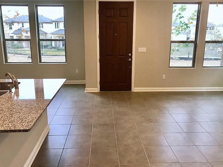 6814 E Riverside Dr #106 — Photo 8