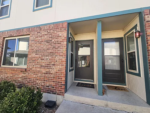 4323 W 9th Street Rd #19 Photo 1