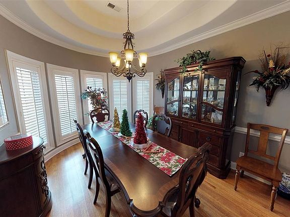 3rd image of 9192 Belle Maison Blvd