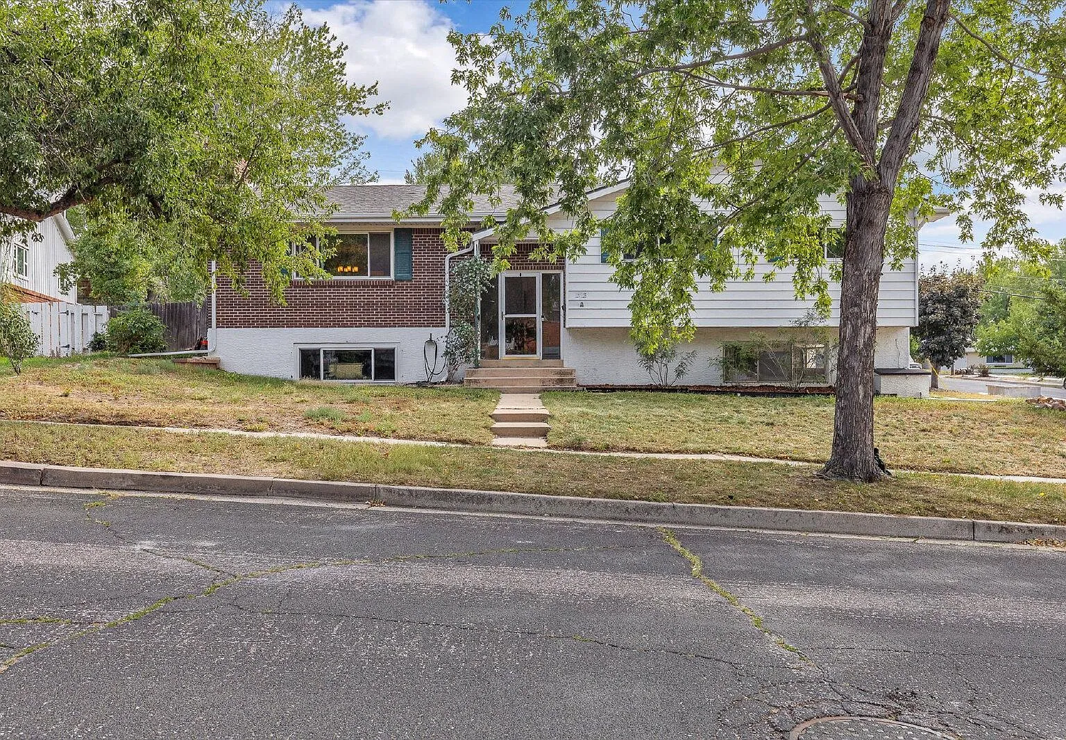 4 bed, 3.0 bath, 2225 sqft, $2,200 — Photo 1