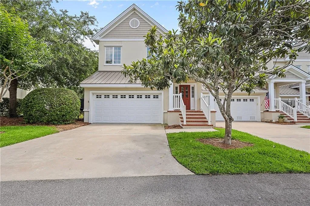3 bed, 2300 sqft, $3,000 — Photo 2