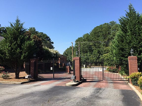 SECURED COMMUNITY GATE