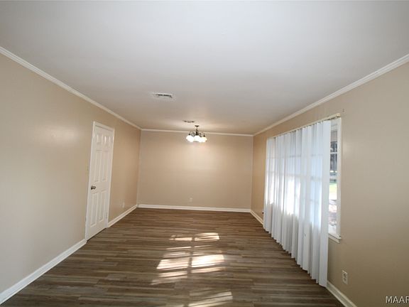 2nd image of 214 Sharon Ln