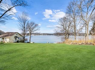 25 Windemere Ave, Mount Arlington, NJ