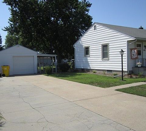 2nd image of 245 NW 14th St
