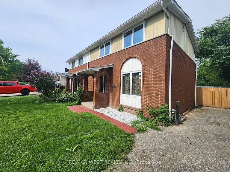 10658 Atwater Cres — Photo 3