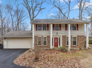 9230 Liberty Mills Rd, Fort Wayne, IN 46804