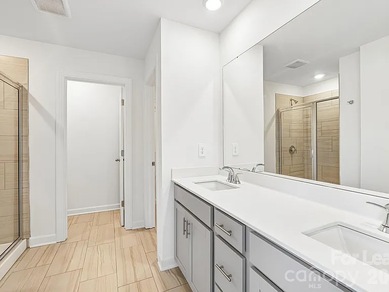 1852 Wrenley Dr — Photo 32