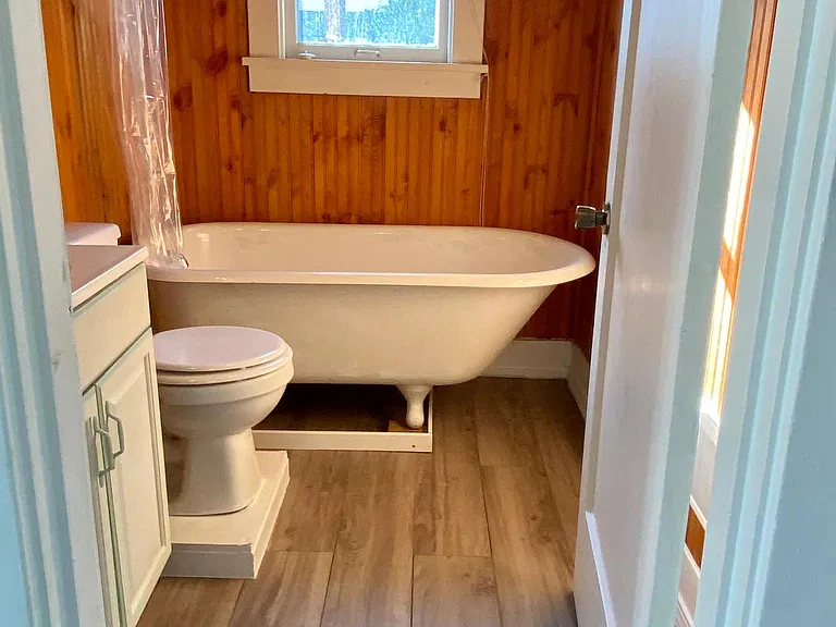 107 W Alder St — Photo 16
