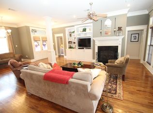 8529 Foxfield Drive, Baton Rouge, LA 70809