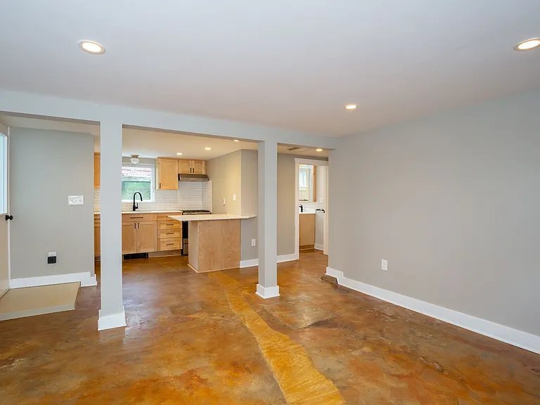 2726 NE 66th Ave #B — Photo 13