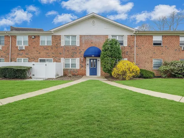 460 Old Town Road #14N, Port Jefferson Station, NY 11776