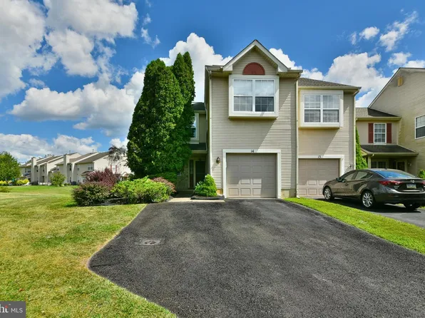 14 Nutmeg Pl, Newtown, PA 18940