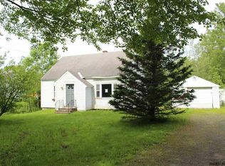 1224 Midline Rd, Amsterdam, NY 12010