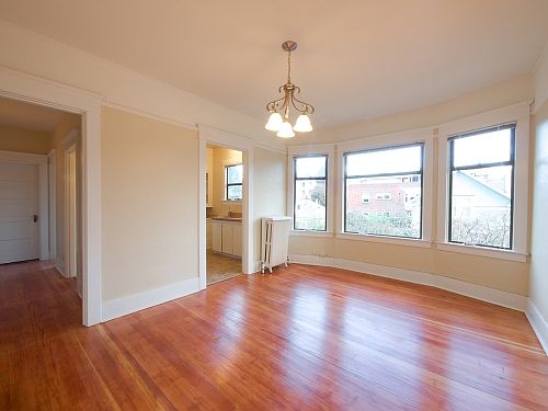 Sherbrook Apartments: dining