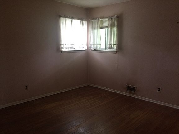5th image of 65 Broadway Ave