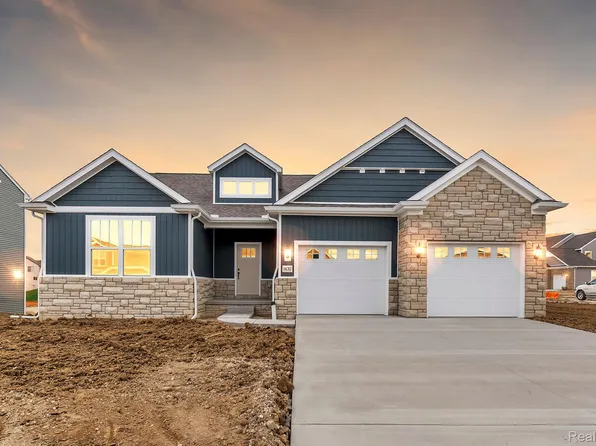 2138 Gambrel Ln, Howell, MI 48843