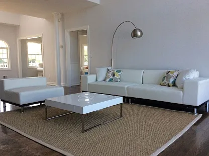 Beautiful Post Modern — Photo 3