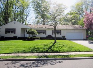 8 Burnt Mill Cir, Oceanport, NJ 07757